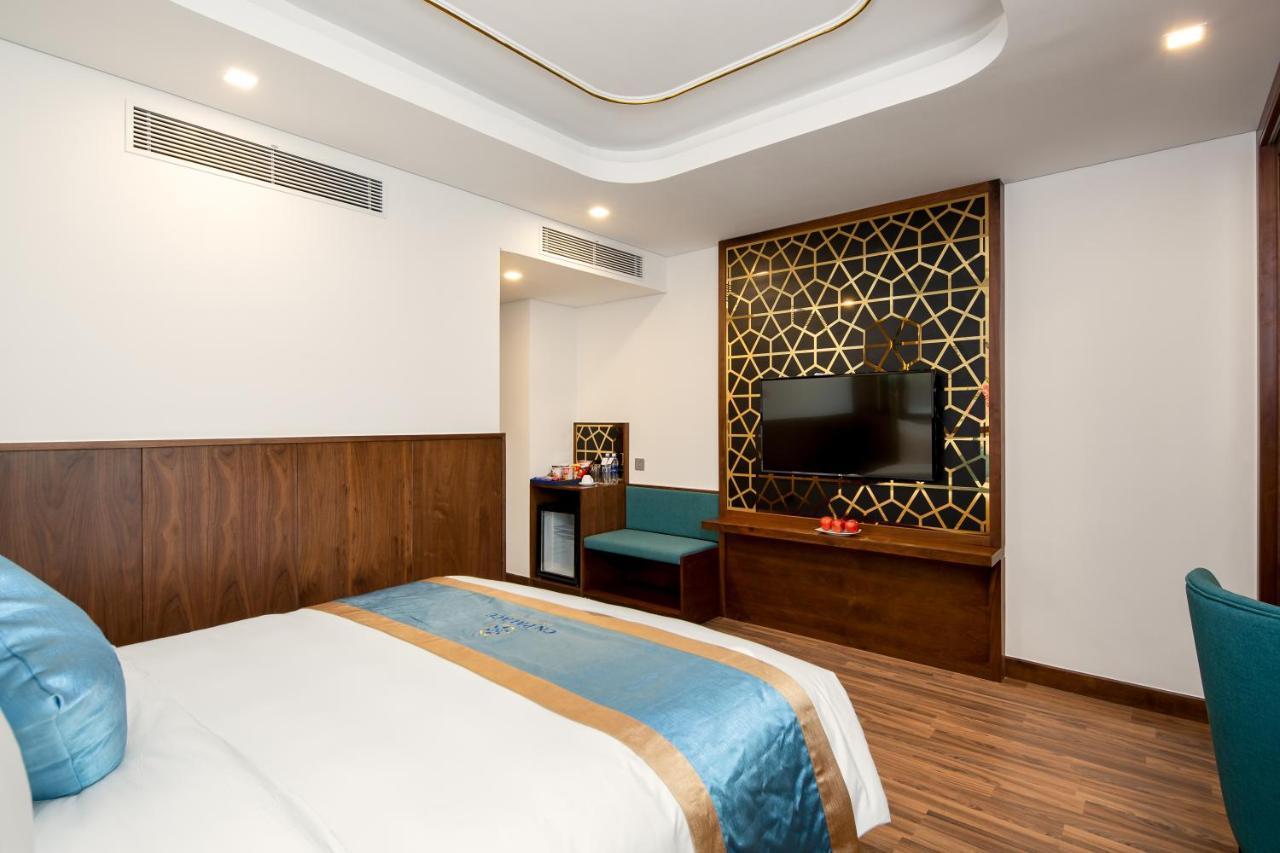 Cn Palace Boutique Hotel & Spa Da Nang Exterior foto